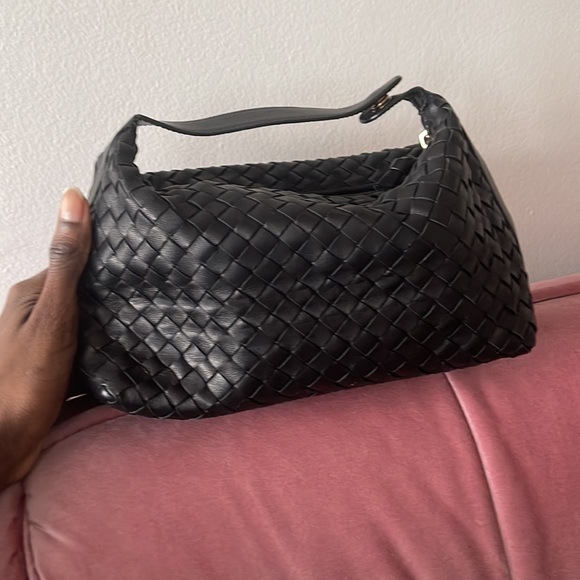 ๐ฅ๐ฅSOLD๐ฅ๐ฅBOTTEGA VENETA Intrecciato Leather Bag - Picture 3 of 15
